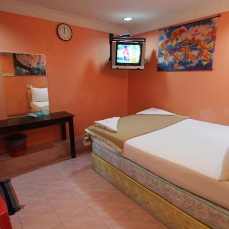 New Wave Hotel Sdn Bhd - Medan Batu Caves Quarto foto